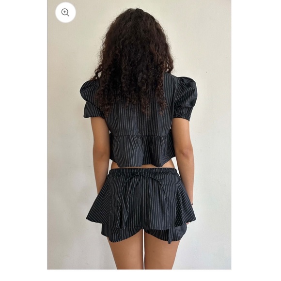 blondita pinstripe skort - Picture 3 of 7